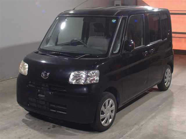 DAIHATSU TANTO 2011