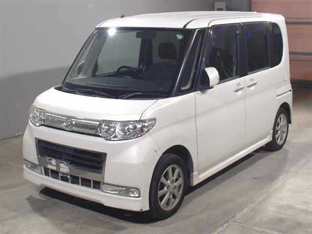 DAIHATSU TANTO 2008