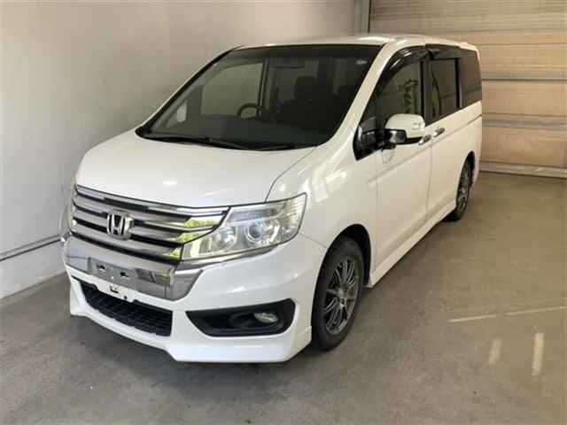 HONDA STEP WAGON 2013