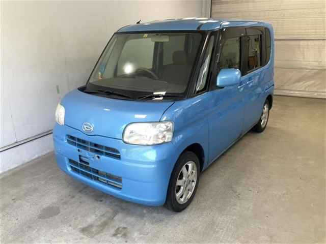 DAIHATSU TANTO 2010