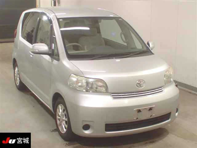 TOYOTA PORTE 2010