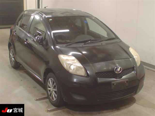 TOYOTA VITZ 2010