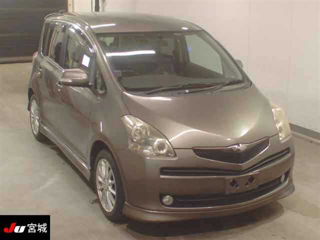 TOYOTA RACTIS 2010