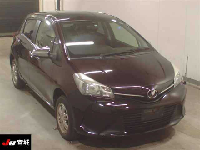 TOYOTA VITZ 2015