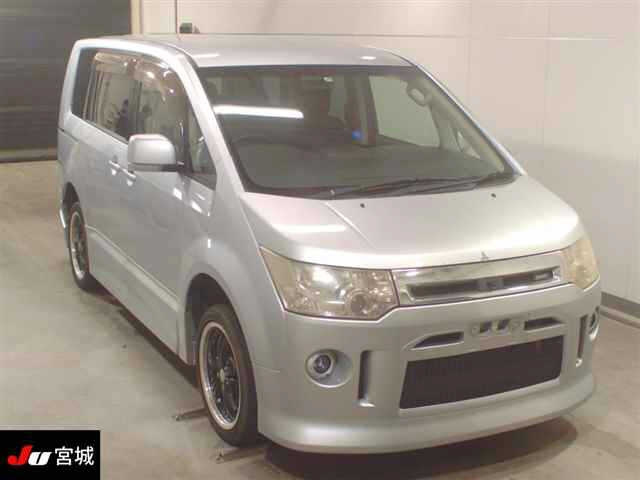 MITSUBISHI DELICA D5 2008
