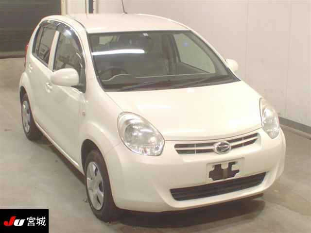 DAIHATSU BOON 2012