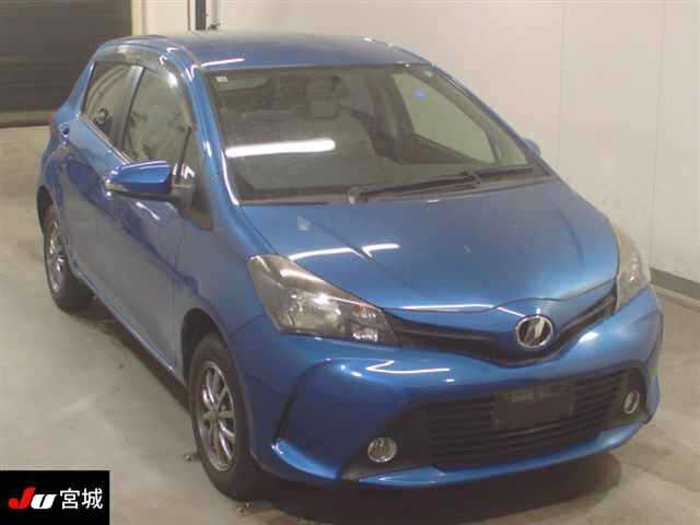 TOYOTA VITZ 2014