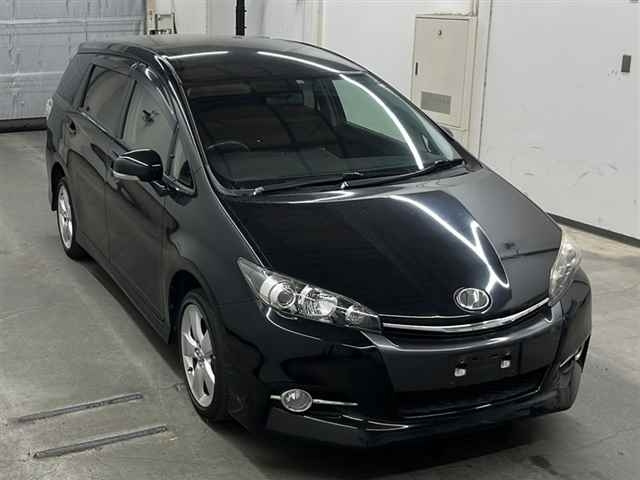 TOYOTA WISH 2014