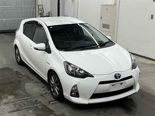 TOYOTA AQUA 2013