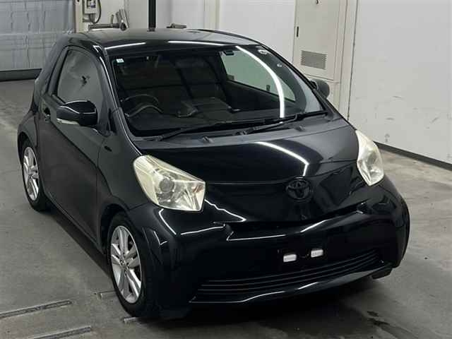 TOYOTA IQ 2010