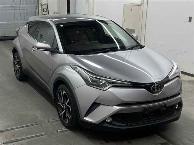 TOYOTA C-HR 2017