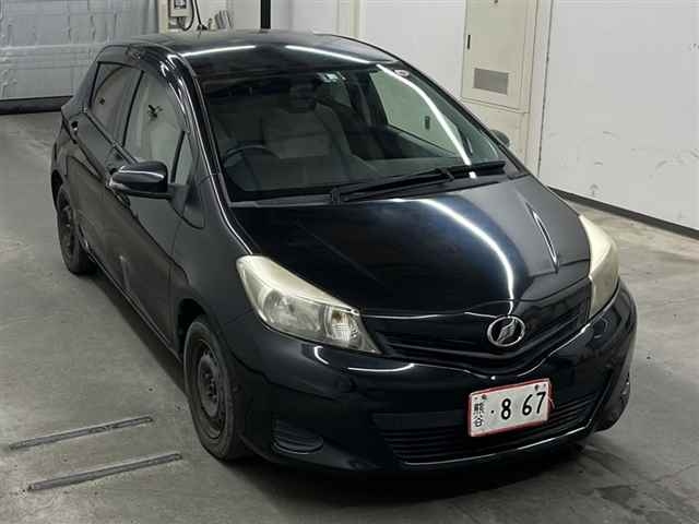 TOYOTA VITZ 2012