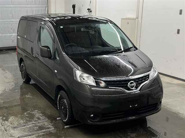 NISSAN NV200 2021