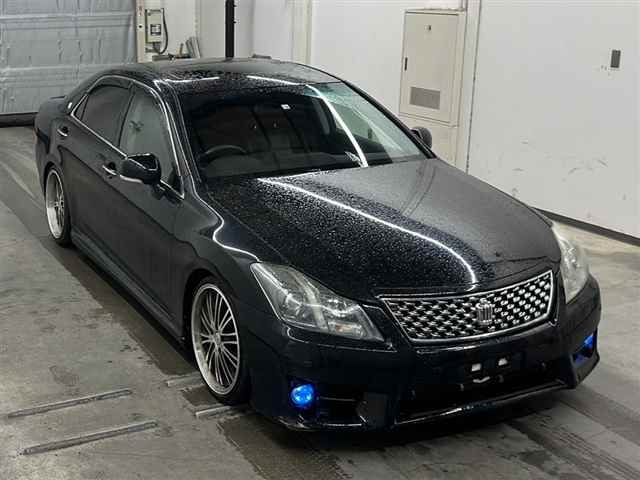 TOYOTA CROWN 2011