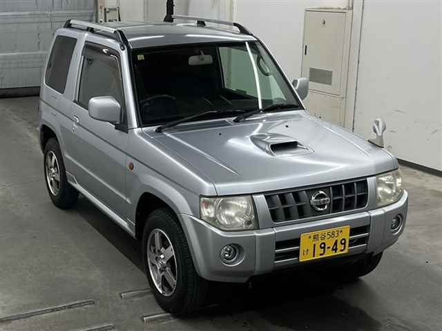 NISSAN KIX