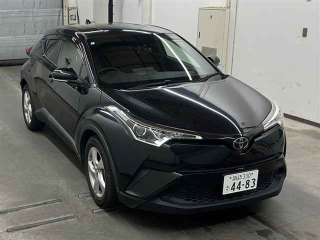 TOYOTA C-HR 2017