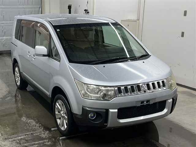 MITSUBISHI DELICA D5 2008