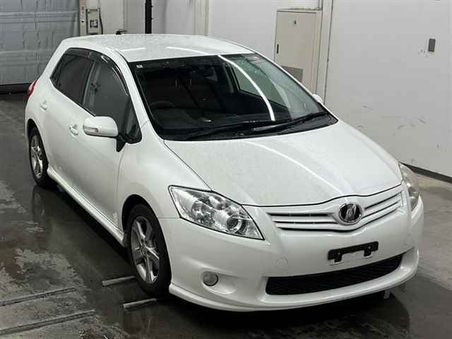 TOYOTA AURIS 2010