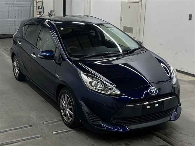 TOYOTA AQUA 2019