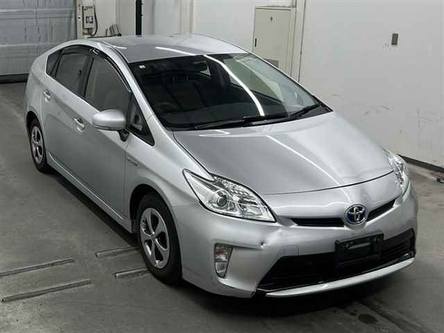TOYOTA PRIUS 2014