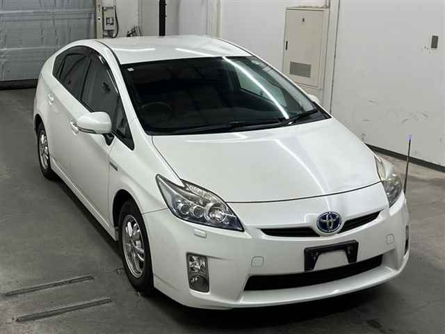 TOYOTA PRIUS 2011