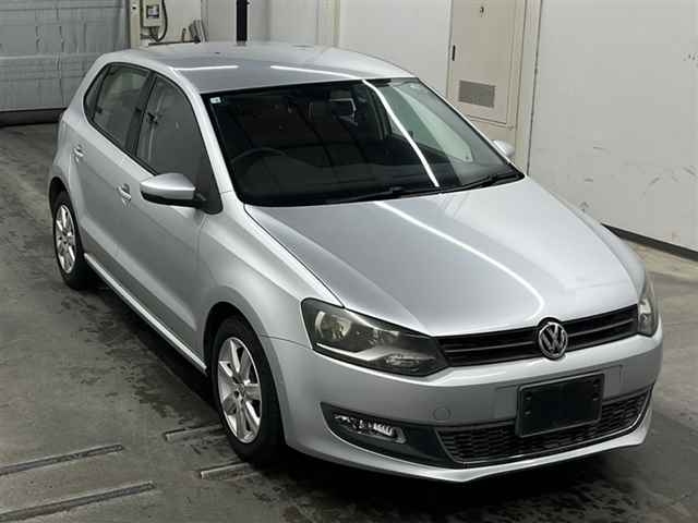 VOLKSWAGEN POLO 2010