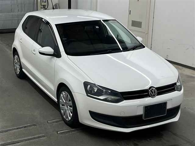 VOLKSWAGEN POLO 2013