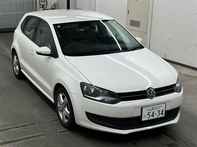 VOLKSWAGEN POLO 2014