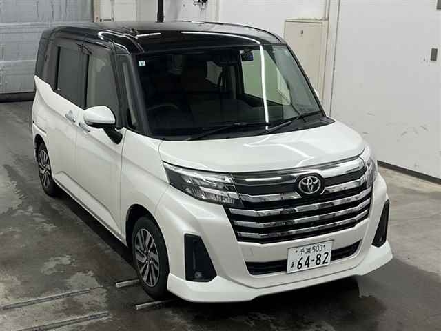 TOYOTA ROOMY 2021