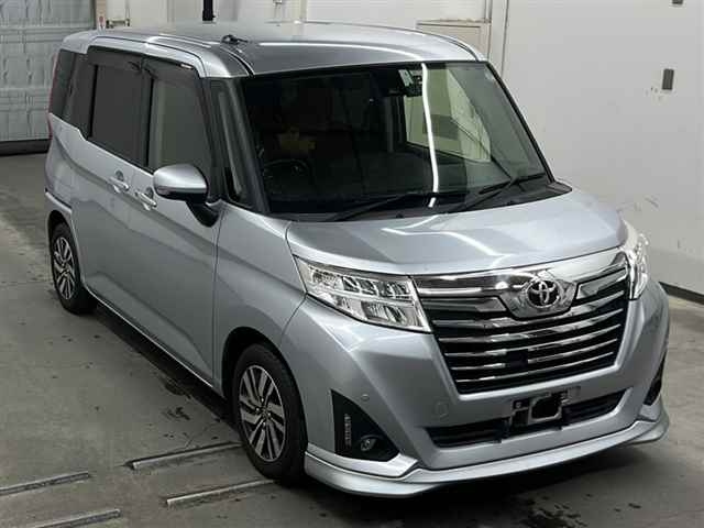 TOYOTA ROOMY 2018