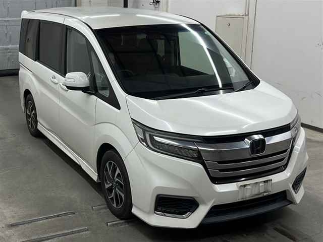 HONDA STEP WAGON 2017