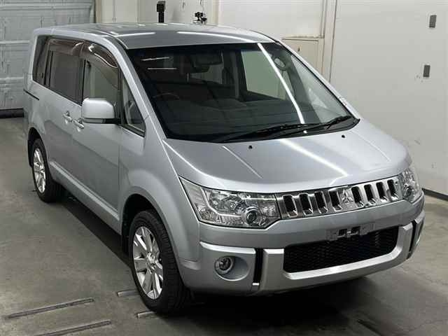 MITSUBISHI DELICA D5 2014