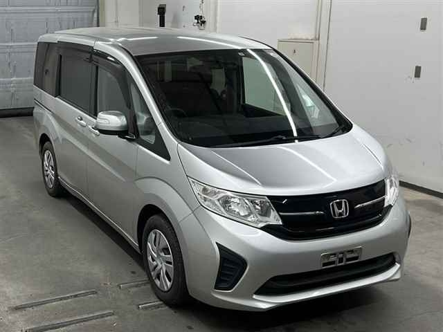 HONDA STEP WAGON 2017