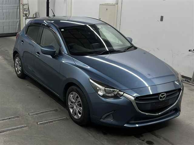 MAZDA DEMIO 2016