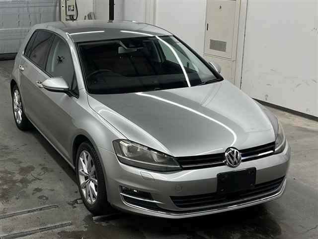 VOLKSWAGEN GOLF 2014