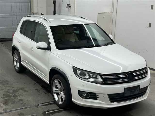 VOLKSWAGEN TIGUAN 2013