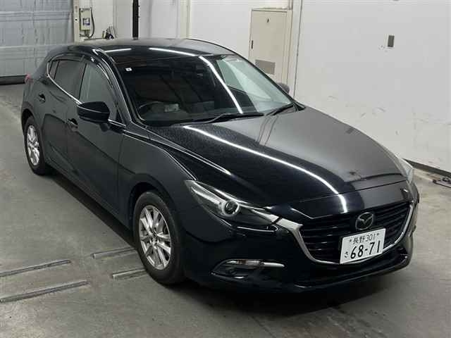 MAZDA AXELA 2017