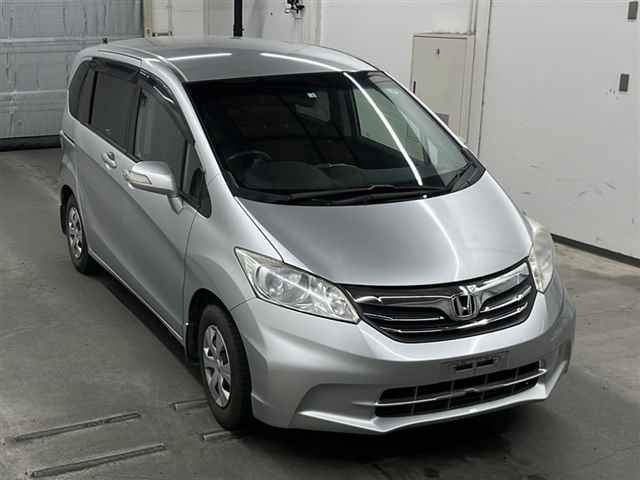 HONDA FREED 2012