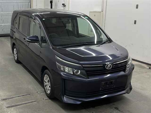 TOYOTA VOXY 2016