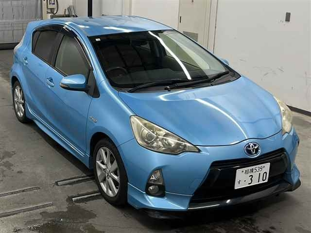 TOYOTA AQUA 2012