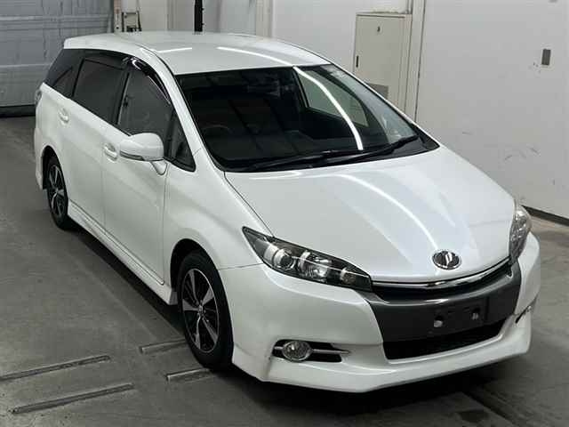 TOYOTA WISH 2014