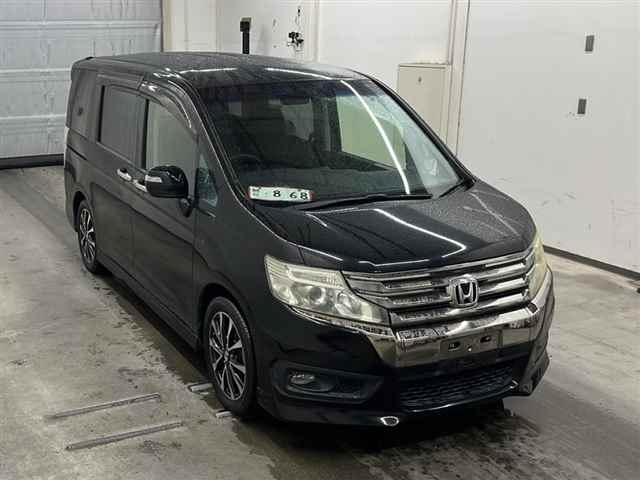 HONDA STEP WAGON 2014