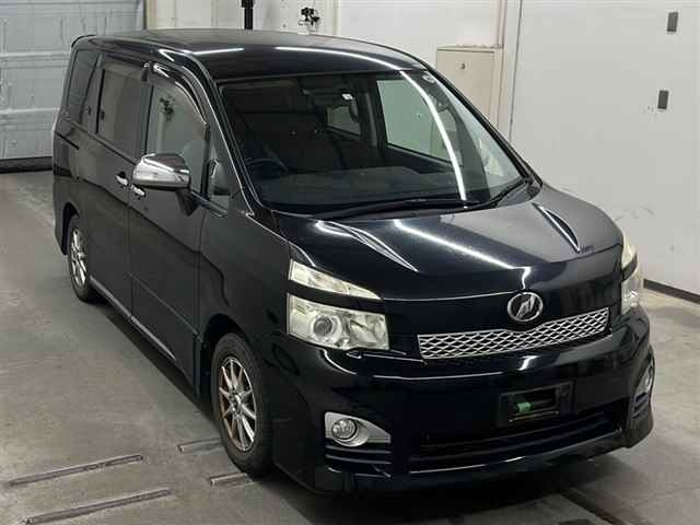 TOYOTA VOXY 2012
