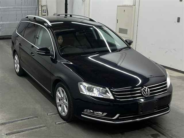 VOLKSWAGEN PASSAT VARIANT 2012
