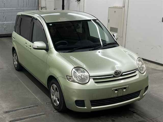 TOYOTA SIENTA 2010