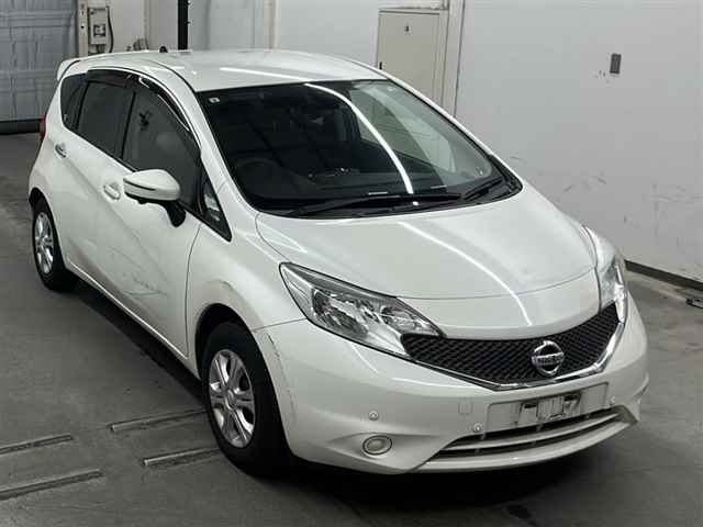 NISSAN NOTE 2015