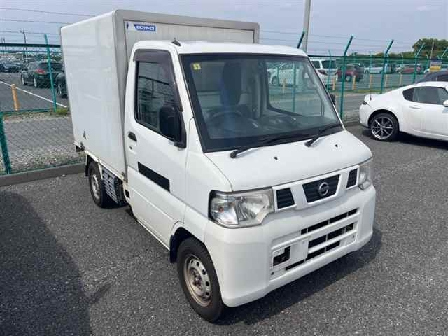 NISSAN CLIPPER TRUCK 2013