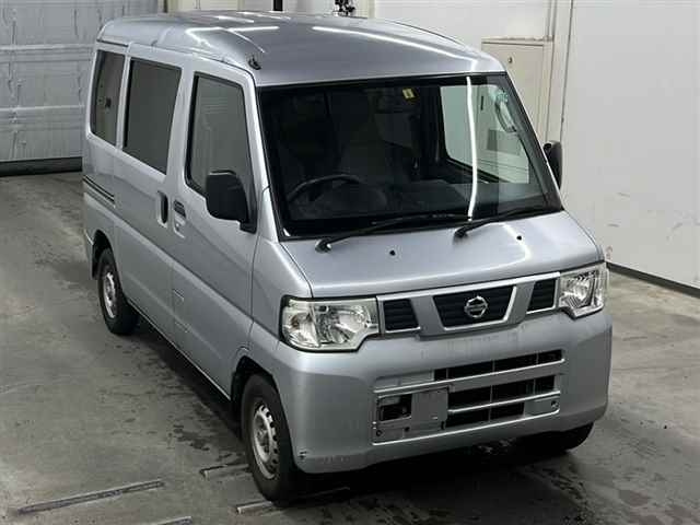 NISSAN CLIPPER VAN 2013