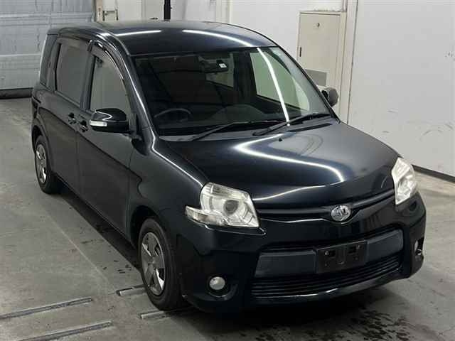 TOYOTA SIENTA 2014