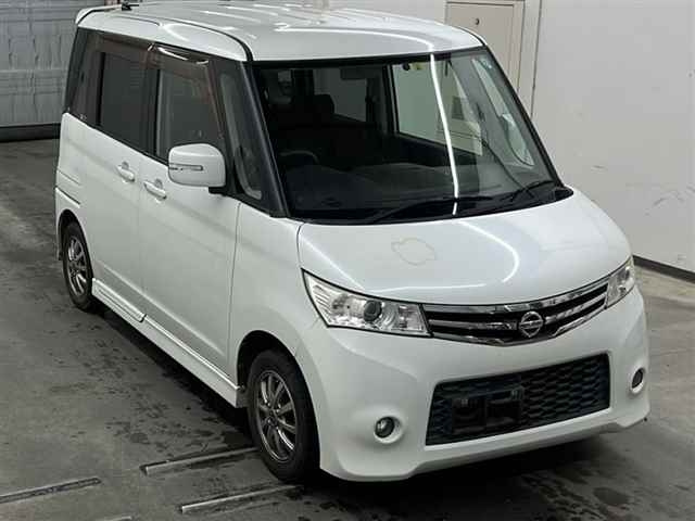 NISSAN ROOX 2012